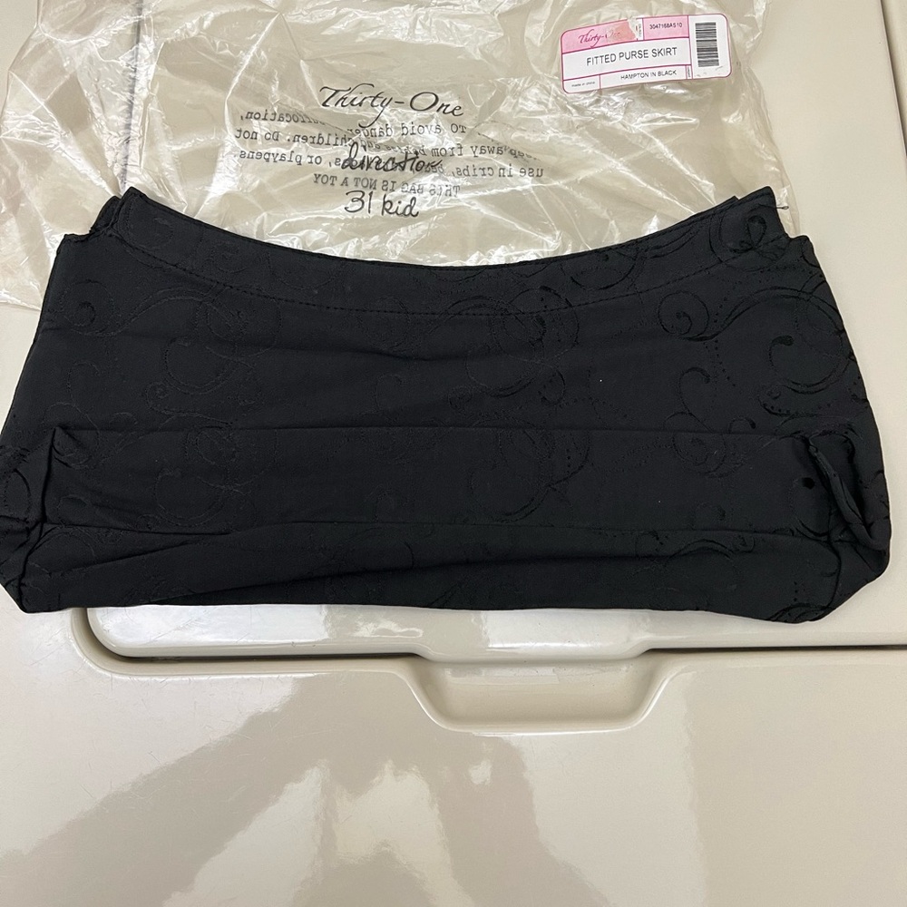 Thirty One “FITTED PURSE SKIRT” Hampton In Black # 3047 New In Bag *Skirt Only